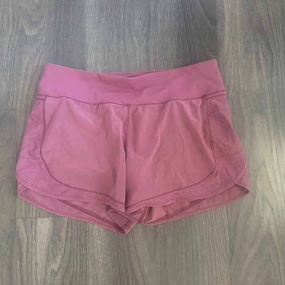 LULUEMON OVER & ABOVE TRAIN SHORT - SIZE 10 - MERLOT - Picture 3 of 3